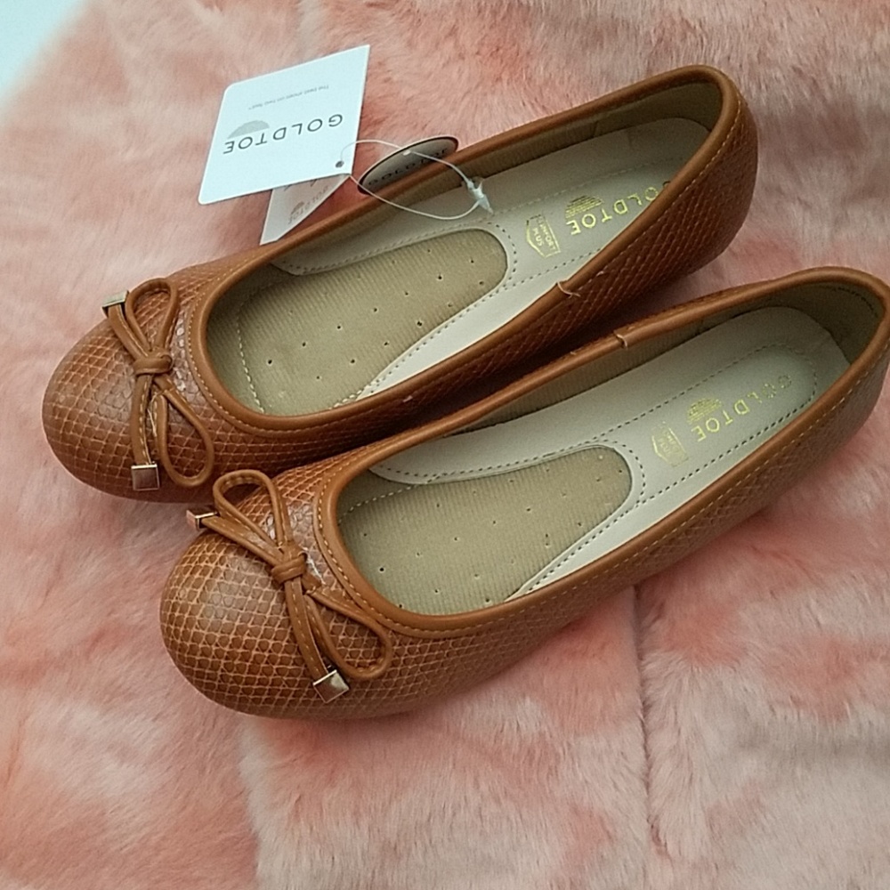 Gold Toe Camel Flat Dress Shoes
